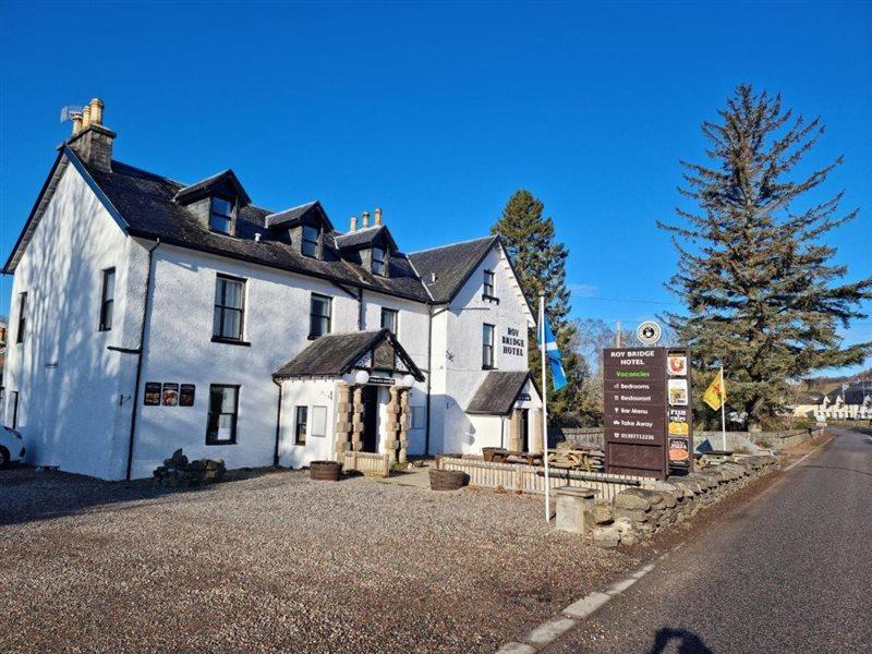 Roy Bridge Hotel Roybridge Exterior photo