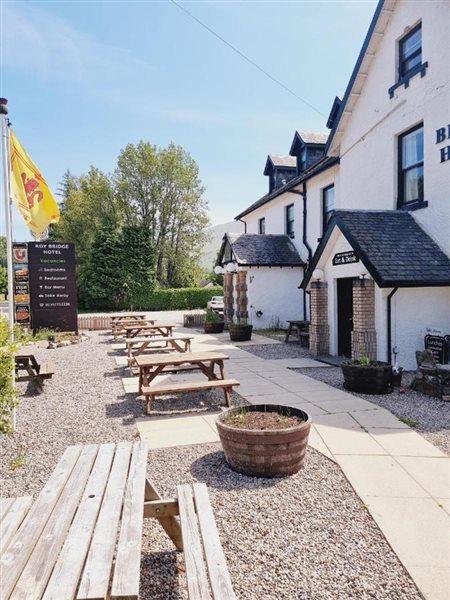 Roy Bridge Hotel Roybridge Exterior photo